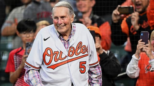 A short summary of the amazing story: How Brooks Robinson met his wife